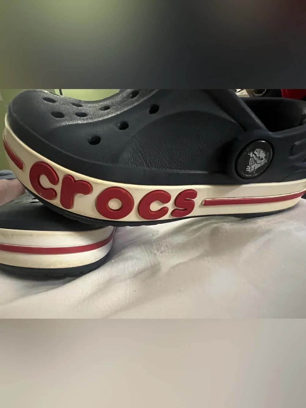 Crocs Kids Classic Clog in Navy with Red Accent. Size 8 kids. Great shape